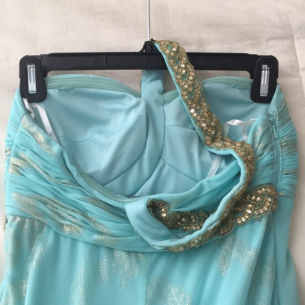 Formal Dress - Picture 6 of 6